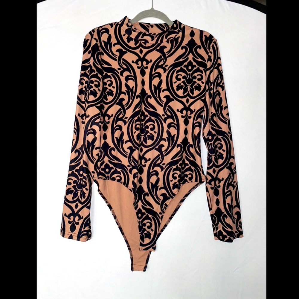 SHEIN mock turteleneck ribbed bodysuit. XL. Nude with black detail. Never worn.